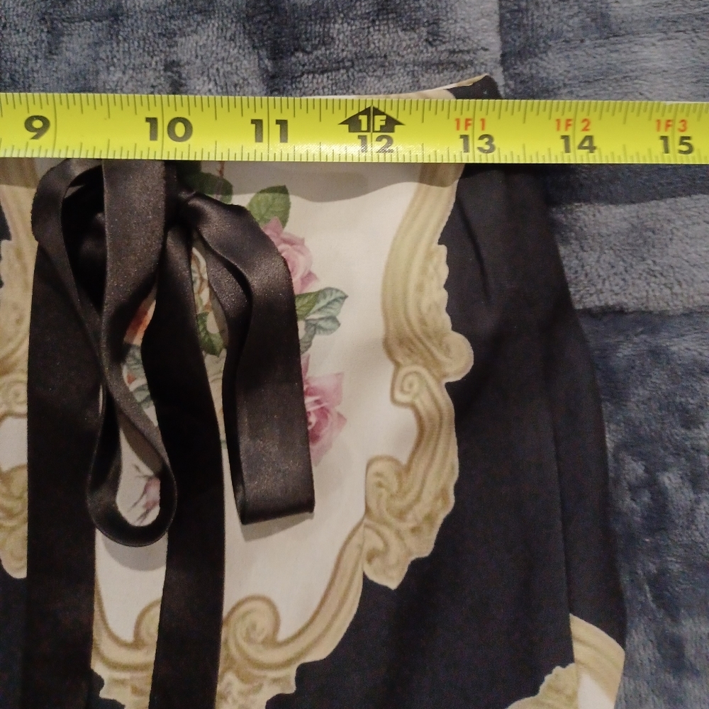 New UO Zemeta Renaissance Rose Lace Trim Floral Mini Skirt. - Picture 5 of 8